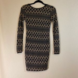 Forever 21 long Sleeved Scoopback Mini Dreas